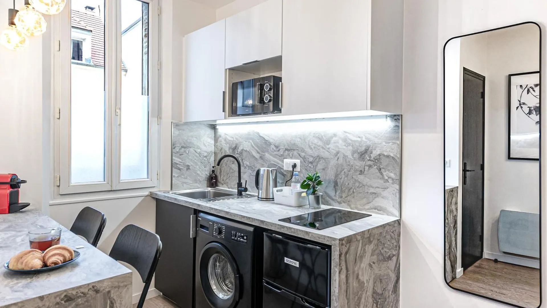 The Design Shelter - Duke Housing Apartment Vitry-sur-Seine France